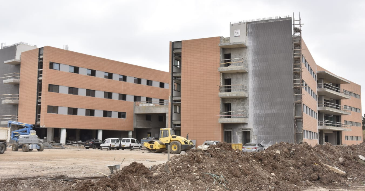 מבנה המרכזהרופאי החדש. הבניה בשלבי סיום