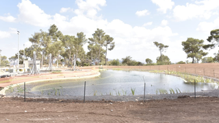 האגם המלאכותי