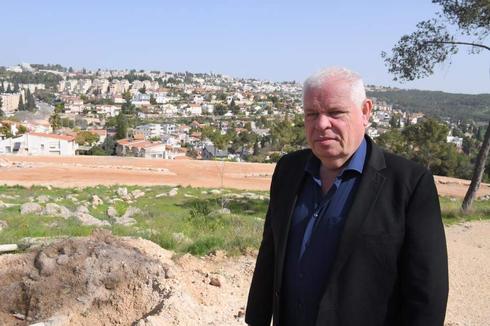 ראש העיר רונן פלוט  (צילום: ישראל פרץ)